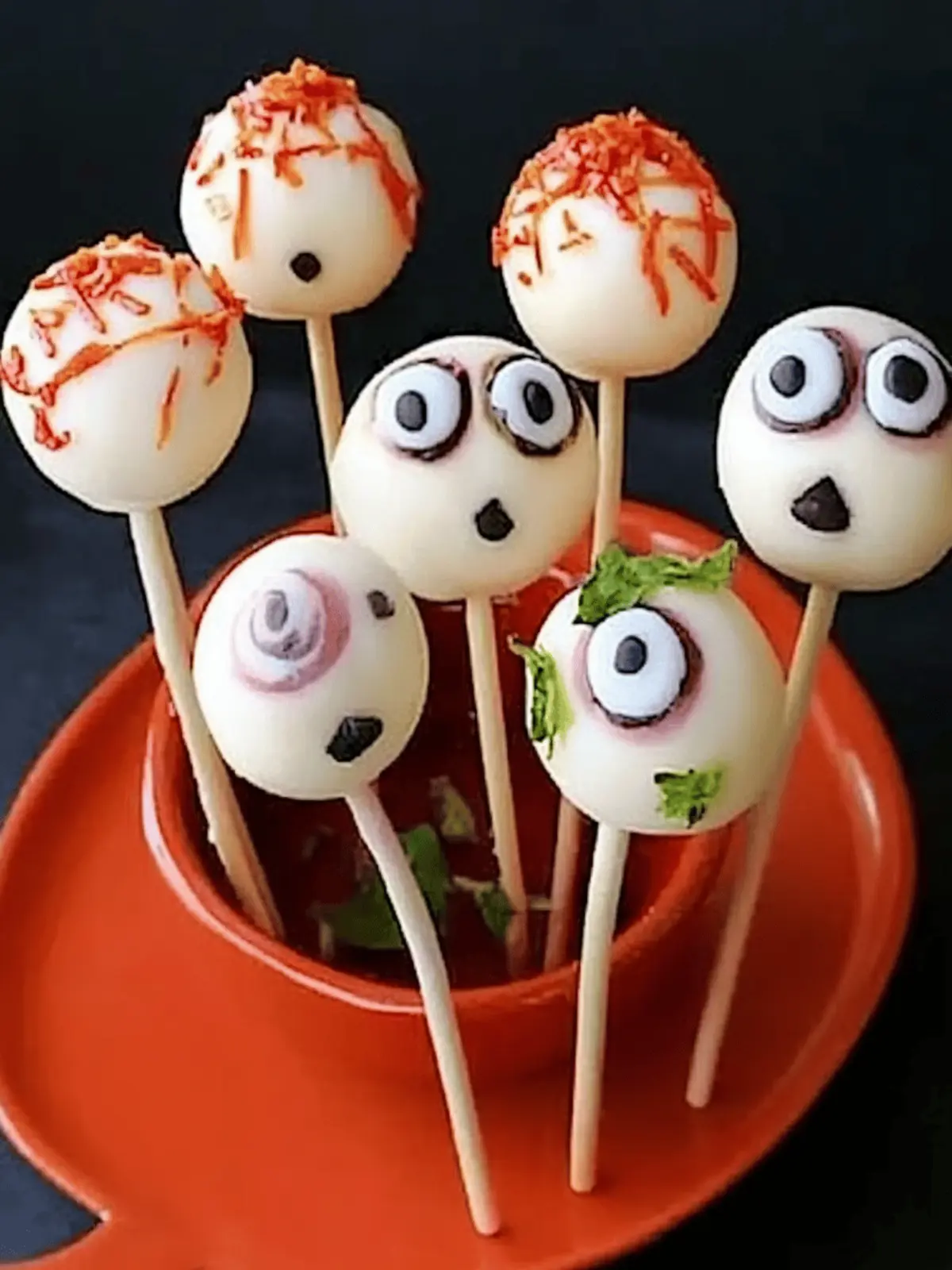 Halloween cake pops